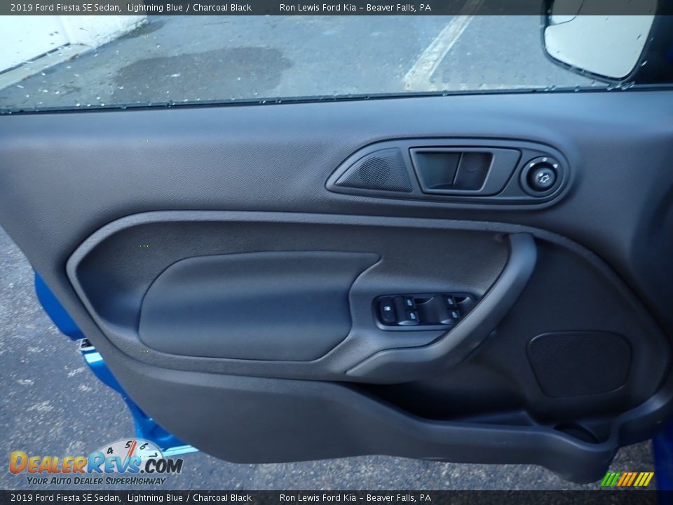 2019 Ford Fiesta SE Sedan Lightning Blue / Charcoal Black Photo #17