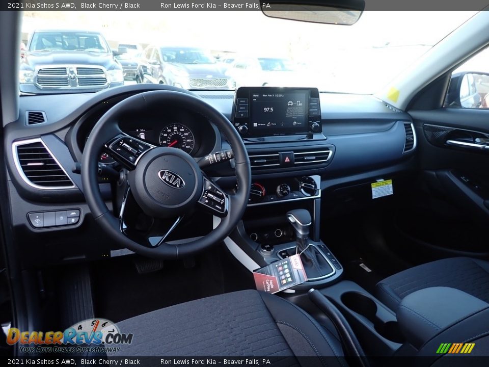 Front Seat of 2021 Kia Seltos S AWD Photo #14