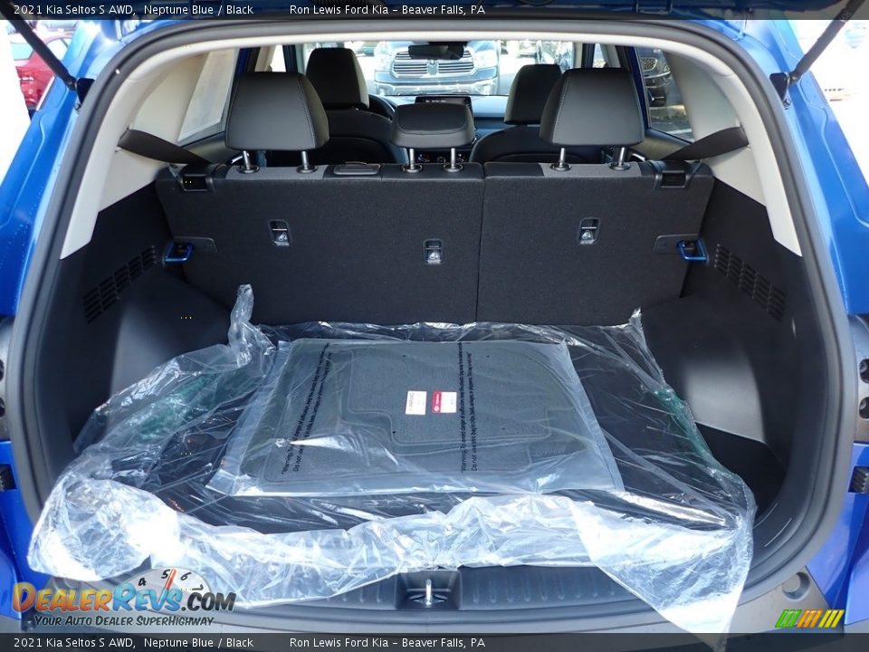 2021 Kia Seltos S AWD Trunk Photo #4