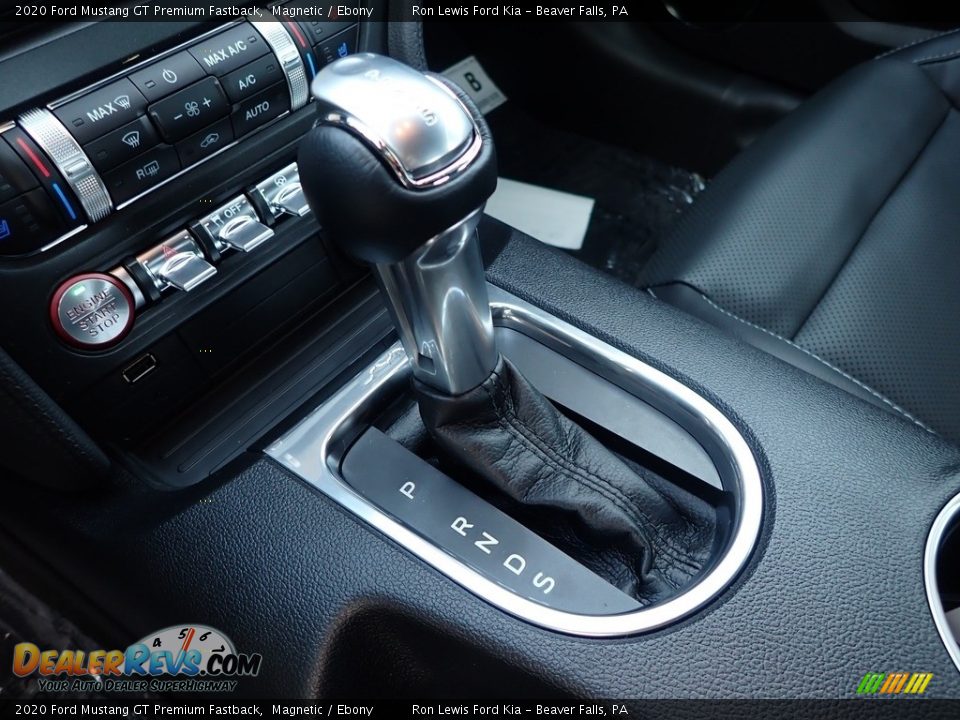 2020 Ford Mustang GT Premium Fastback Shifter Photo #18