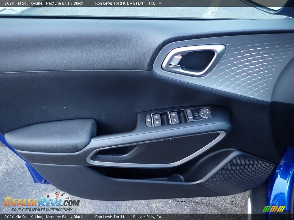 Door Panel of 2020 Kia Soul X-Line Photo #15