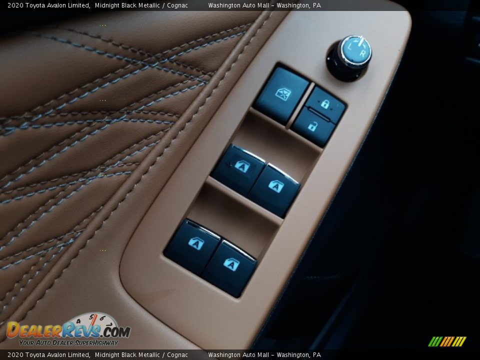 Controls of 2020 Toyota Avalon Limited Photo #8