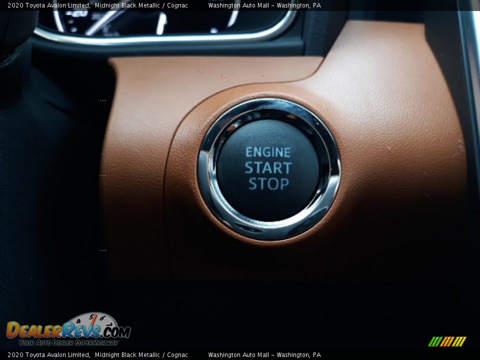 Controls of 2020 Toyota Avalon Limited Photo #10