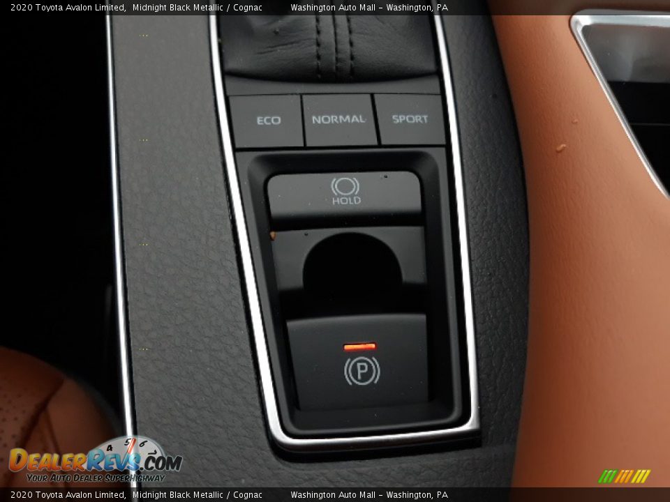 2020 Toyota Avalon Limited Midnight Black Metallic / Cognac Photo #16