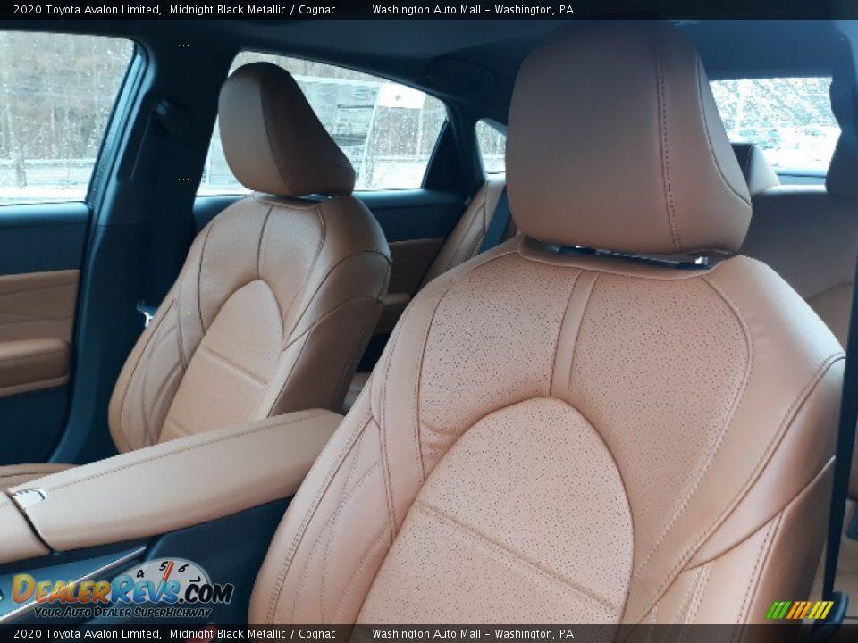 Front Seat of 2020 Toyota Avalon Limited Photo #23