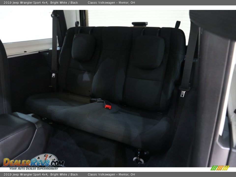 2019 Jeep Wrangler Sport 4x4 Bright White / Black Photo #17