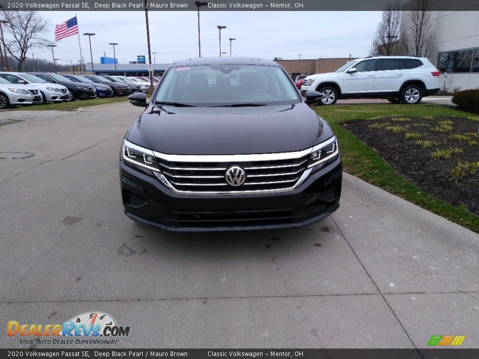 2020 Volkswagen Passat SE Deep Black Pearl / Mauro Brown Photo #1