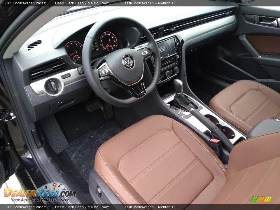 2020 Volkswagen Passat SE Deep Black Pearl / Mauro Brown Photo #4