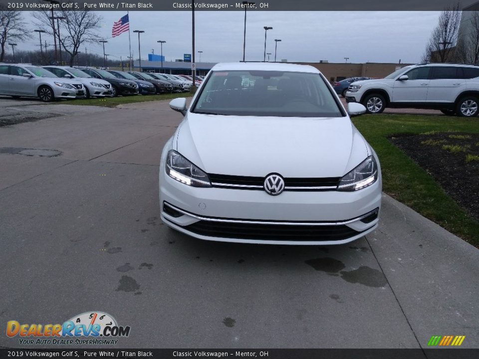 2019 Volkswagen Golf S Pure White / Titan Black Photo #1