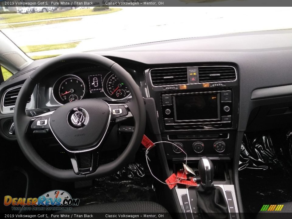 2019 Volkswagen Golf S Pure White / Titan Black Photo #5