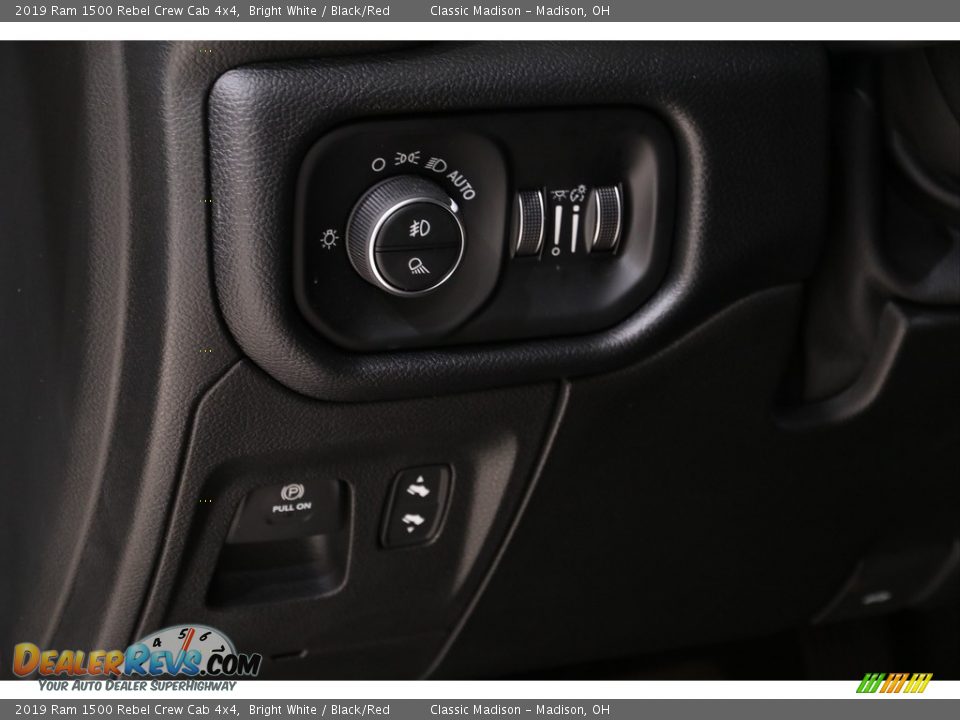 2019 Ram 1500 Rebel Crew Cab 4x4 Bright White / Black/Red Photo #6