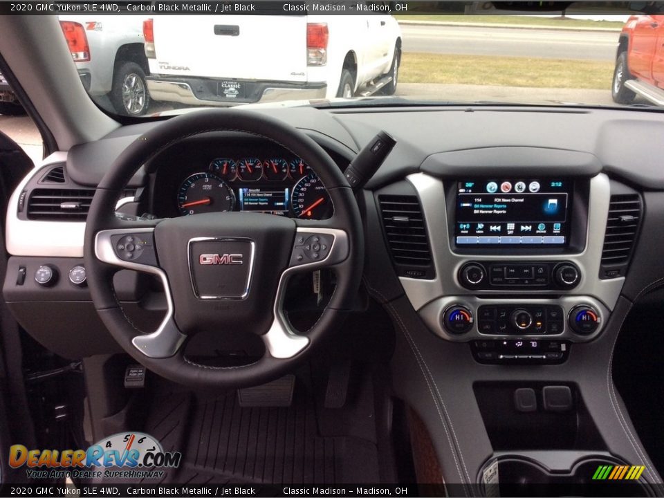Dashboard of 2020 GMC Yukon SLE 4WD Photo #3
