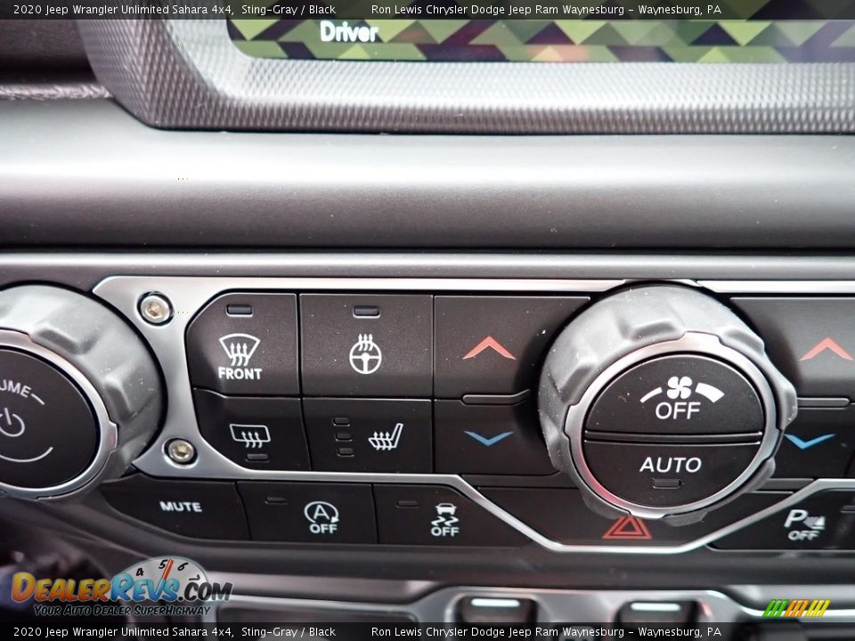 2020 Jeep Wrangler Unlimited Sahara 4x4 Sting-Gray / Black Photo #18