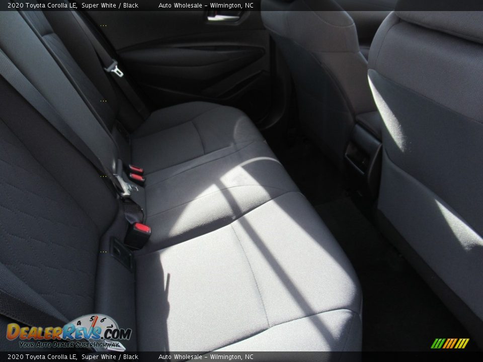 2020 Toyota Corolla LE Super White / Black Photo #13
