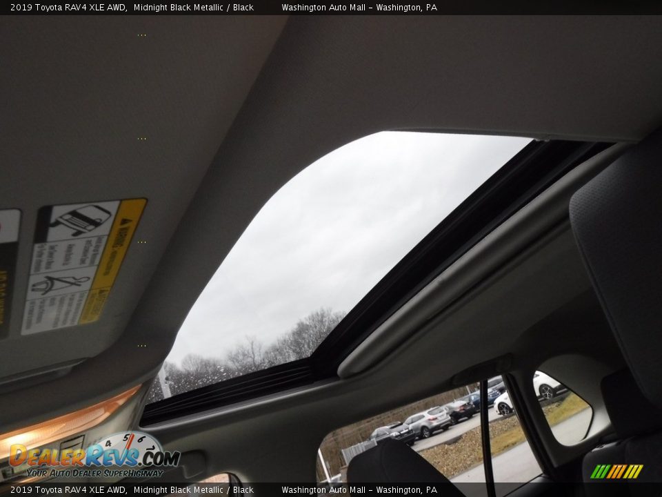 2019 Toyota RAV4 XLE AWD Midnight Black Metallic / Black Photo #12