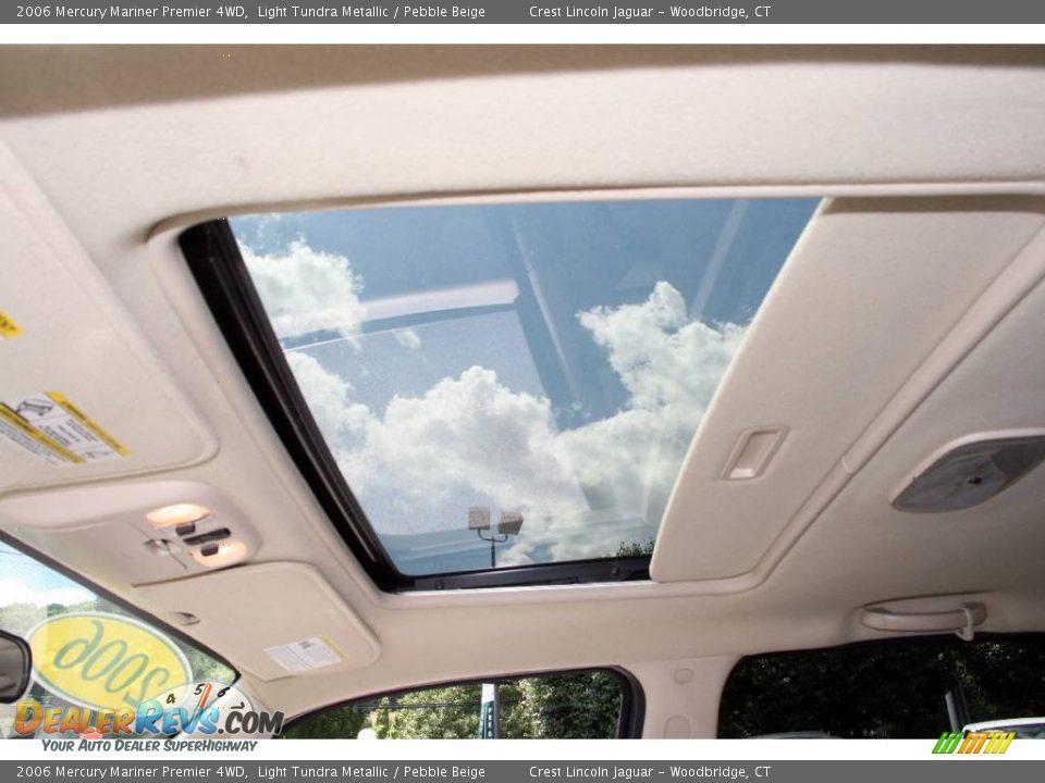 2006 Mercury Mariner Premier 4WD Light Tundra Metallic / Pebble Beige Photo #17