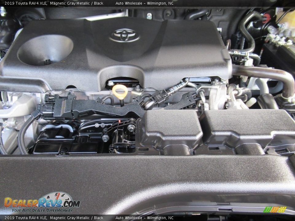 2019 Toyota RAV4 XLE Magnetic Gray Metallic / Black Photo #6