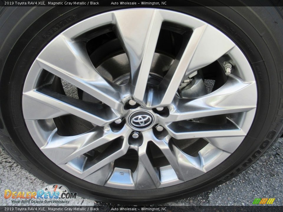 2019 Toyota RAV4 XLE Magnetic Gray Metallic / Black Photo #7