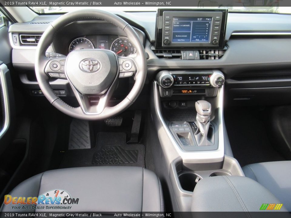 2019 Toyota RAV4 XLE Magnetic Gray Metallic / Black Photo #15