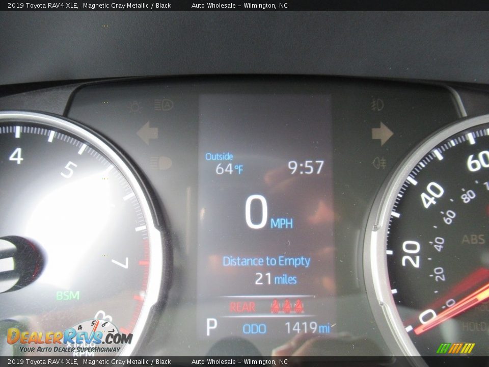 2019 Toyota RAV4 XLE Magnetic Gray Metallic / Black Photo #16