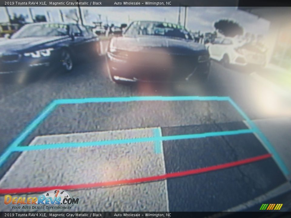 2019 Toyota RAV4 XLE Magnetic Gray Metallic / Black Photo #18