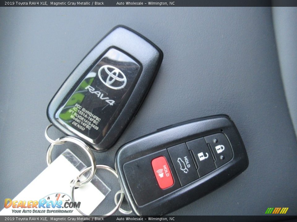 2019 Toyota RAV4 XLE Magnetic Gray Metallic / Black Photo #20