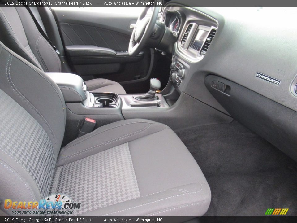 2019 Dodge Charger SXT Granite Pearl / Black Photo #12