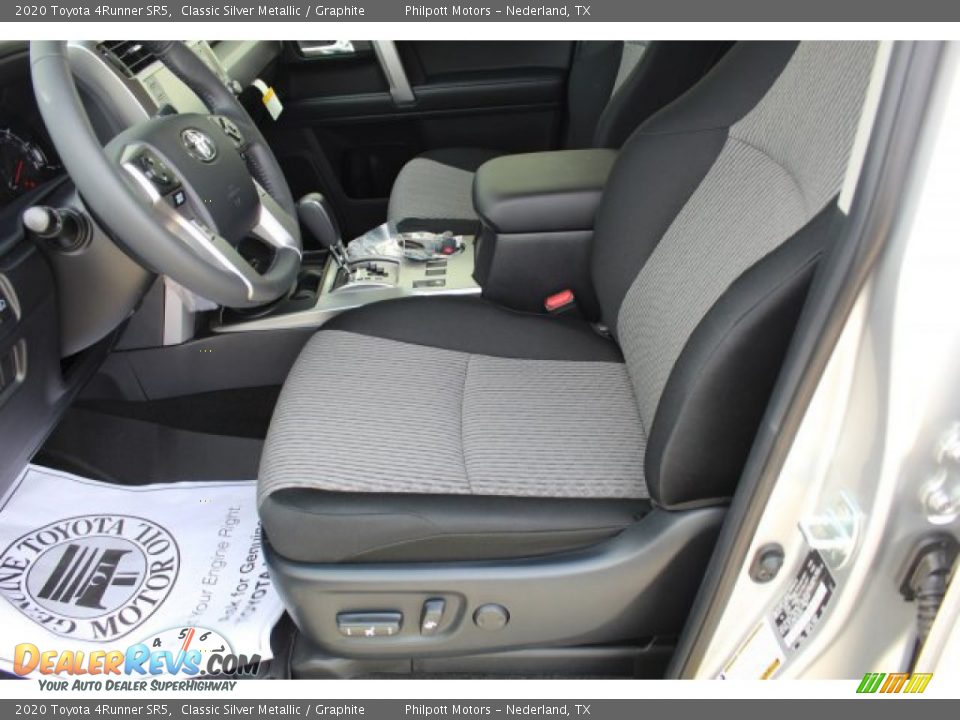 2020 Toyota 4Runner SR5 Classic Silver Metallic / Graphite Photo #10
