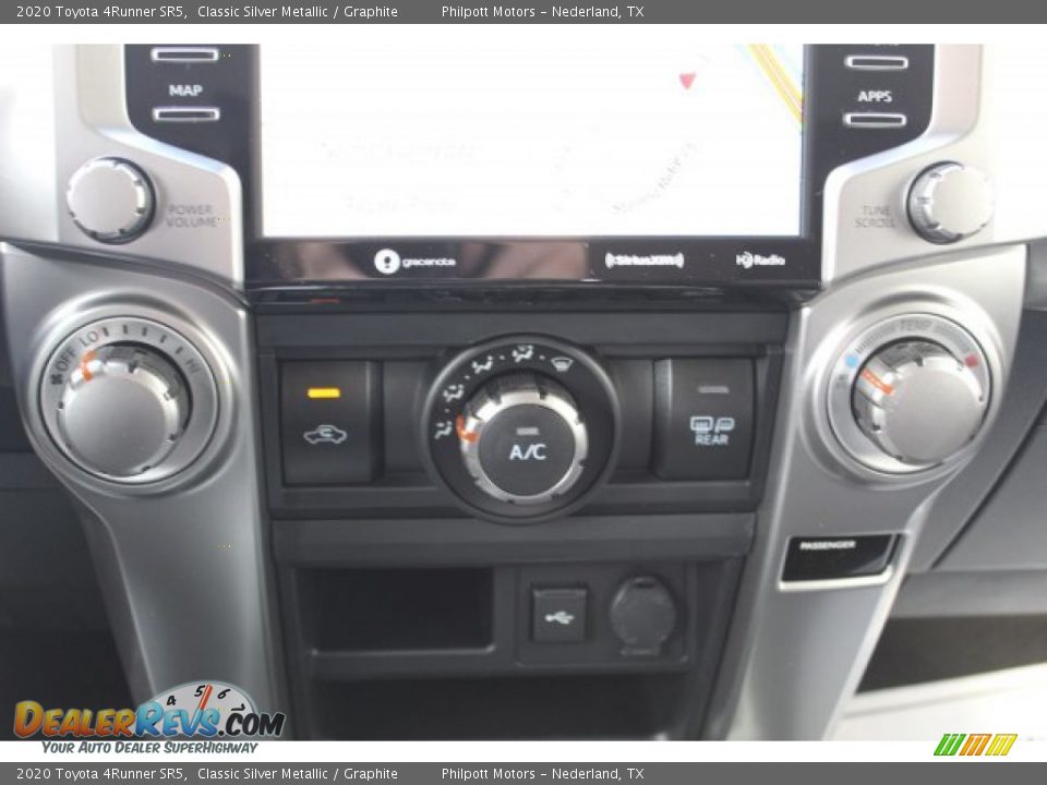 2020 Toyota 4Runner SR5 Classic Silver Metallic / Graphite Photo #17