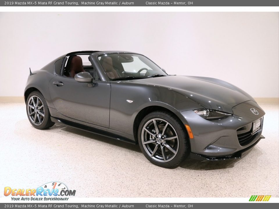 Front 3/4 View of 2019 Mazda MX-5 Miata RF Grand Touring Photo #1