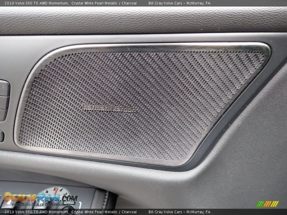 2019 Volvo S60 T6 AWD Momentum Crystal White Pearl Metallic / Charcoal Photo #15