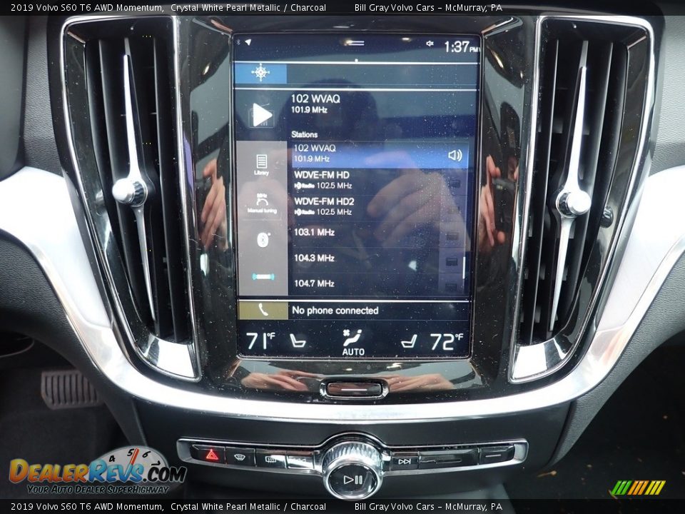 2019 Volvo S60 T6 AWD Momentum Crystal White Pearl Metallic / Charcoal Photo #24