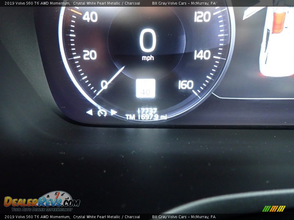 2019 Volvo S60 T6 AWD Momentum Crystal White Pearl Metallic / Charcoal Photo #25