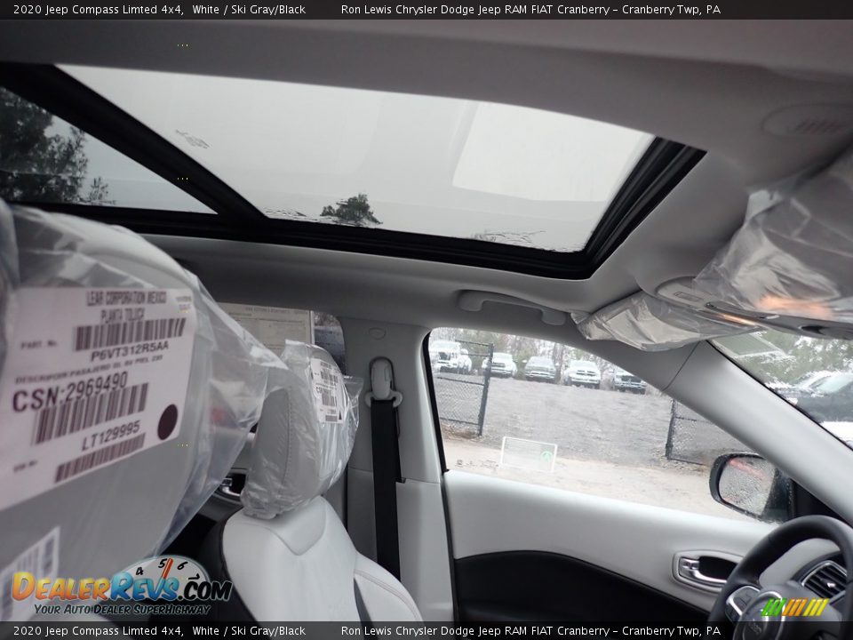 Sunroof of 2020 Jeep Compass Limted 4x4 Photo #12