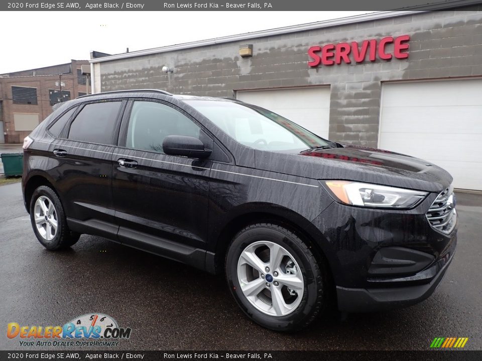 Front 3/4 View of 2020 Ford Edge SE AWD Photo #9