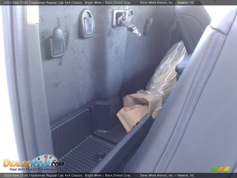 2020 Ram 5500 Tradesman Regular Cab 4x4 Chassis Bright White / Black/Diesel Gray Photo #12