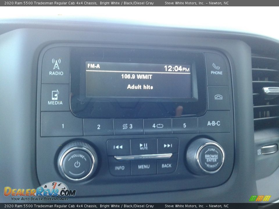 2020 Ram 5500 Tradesman Regular Cab 4x4 Chassis Bright White / Black/Diesel Gray Photo #18