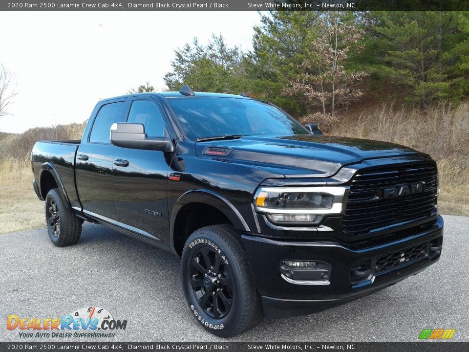 Front 3/4 View of 2020 Ram 2500 Laramie Crew Cab 4x4 Photo #4