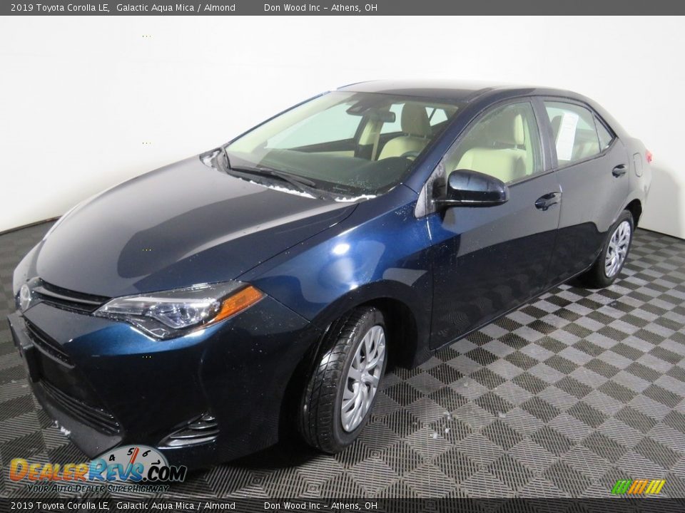 2019 Toyota Corolla LE Galactic Aqua Mica / Almond Photo #7