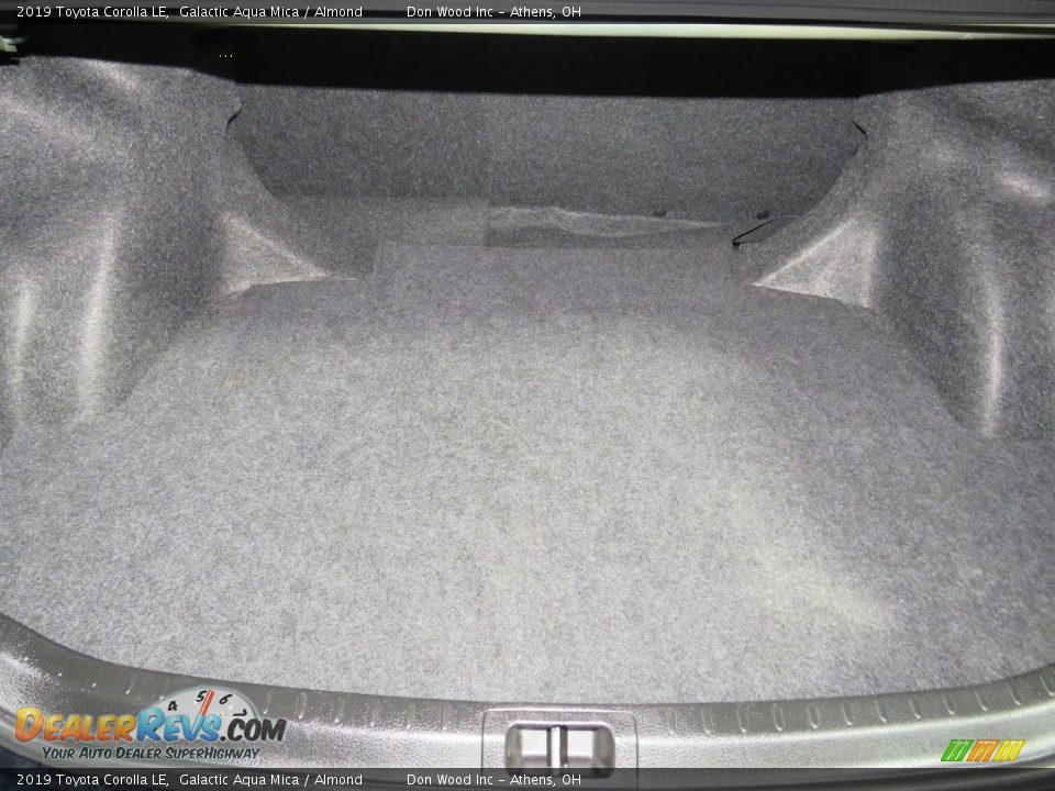 2019 Toyota Corolla LE Galactic Aqua Mica / Almond Photo #13