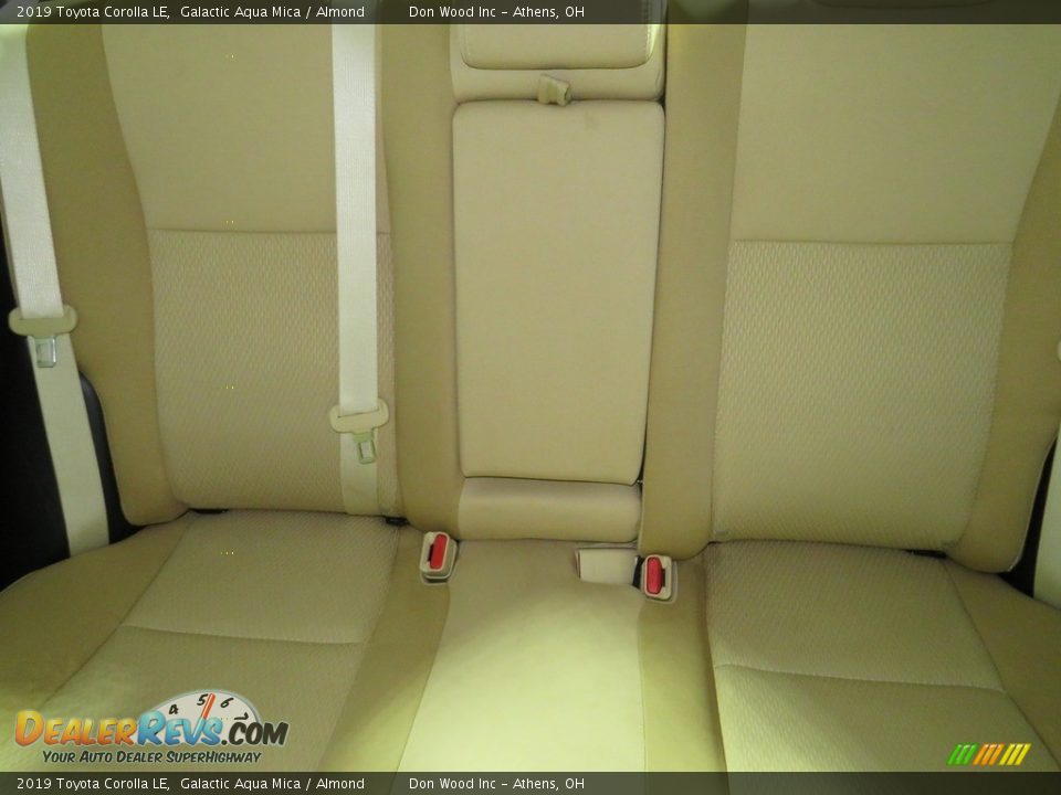 2019 Toyota Corolla LE Galactic Aqua Mica / Almond Photo #19