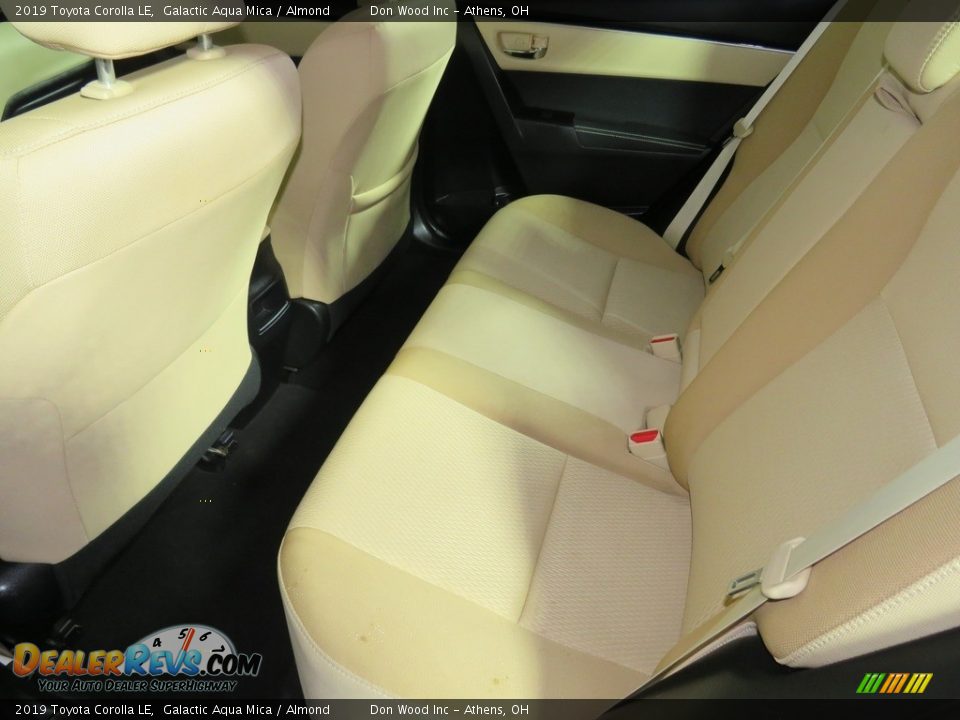 2019 Toyota Corolla LE Galactic Aqua Mica / Almond Photo #21