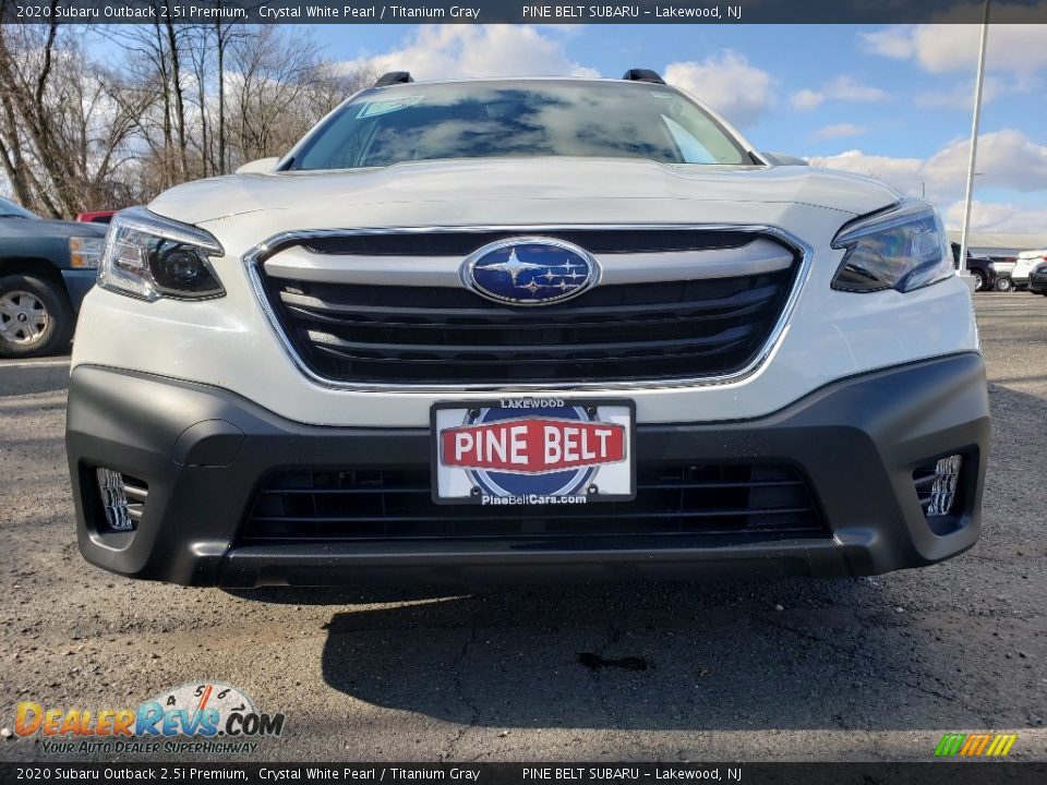 2020 Subaru Outback 2.5i Premium Crystal White Pearl / Titanium Gray Photo #2