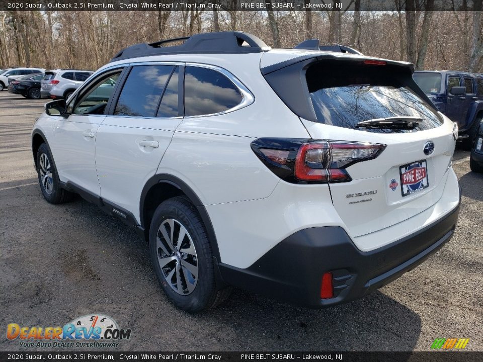 2020 Subaru Outback 2.5i Premium Crystal White Pearl / Titanium Gray Photo #4