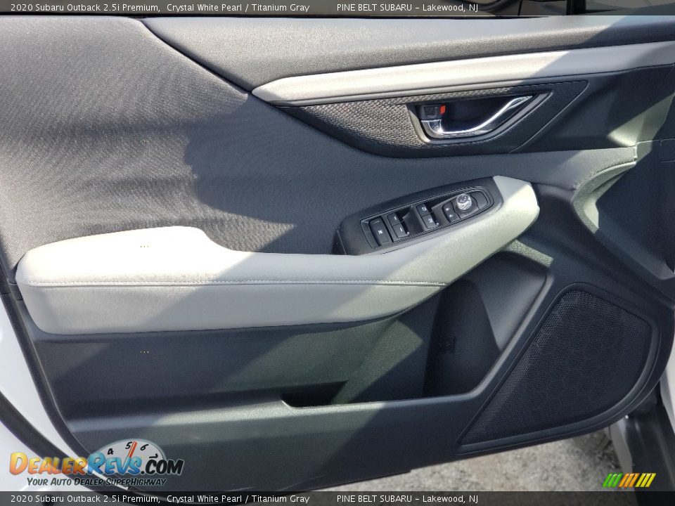 2020 Subaru Outback 2.5i Premium Crystal White Pearl / Titanium Gray Photo #7