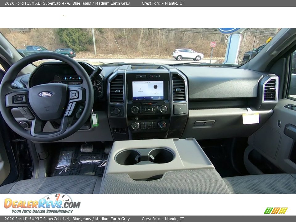 Dashboard of 2020 Ford F150 XLT SuperCab 4x4 Photo #18