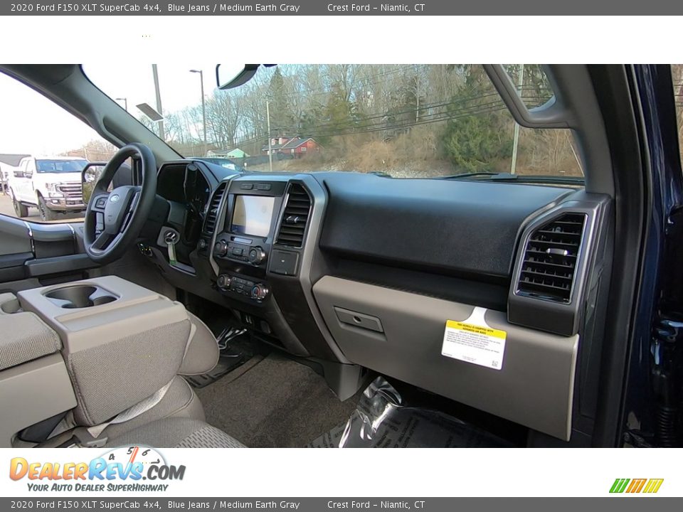 Dashboard of 2020 Ford F150 XLT SuperCab 4x4 Photo #24