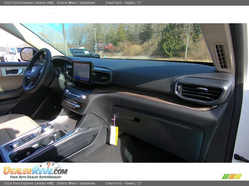 2020 Ford Explorer Limited 4WD Oxford White / Sandstone Photo #26