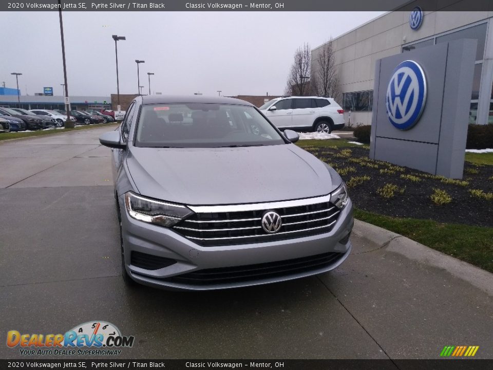 2020 Volkswagen Jetta SE Pyrite Silver / Titan Black Photo #1