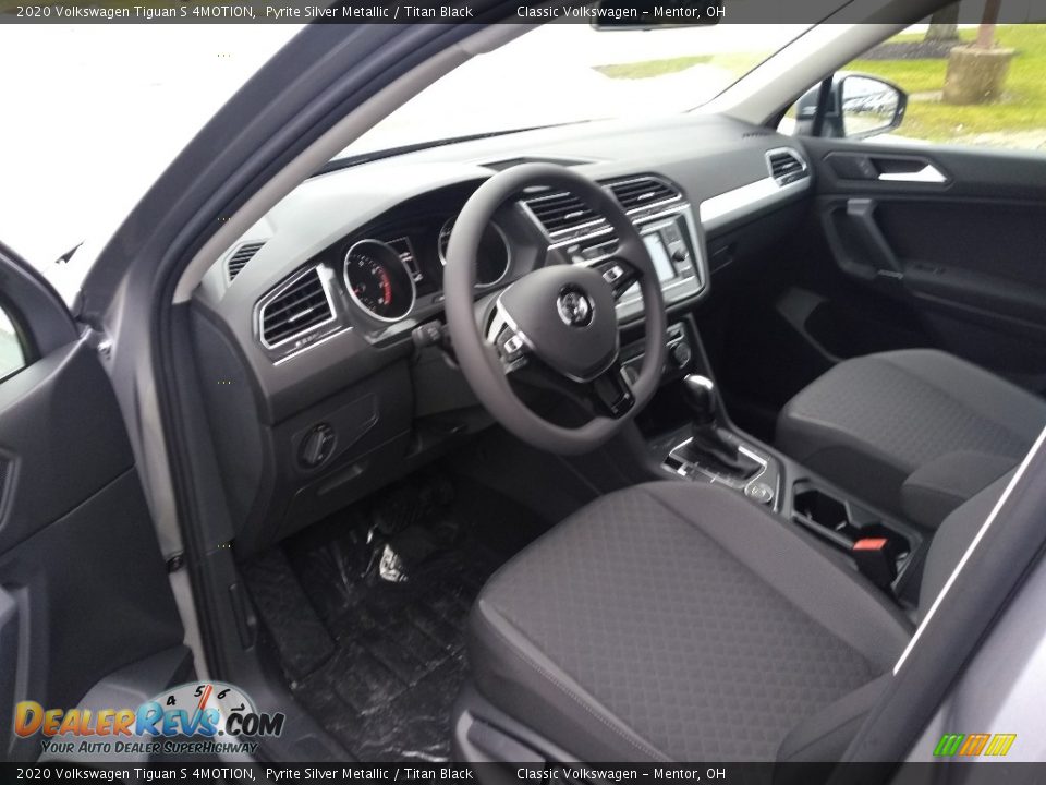 2020 Volkswagen Tiguan S 4MOTION Pyrite Silver Metallic / Titan Black Photo #5